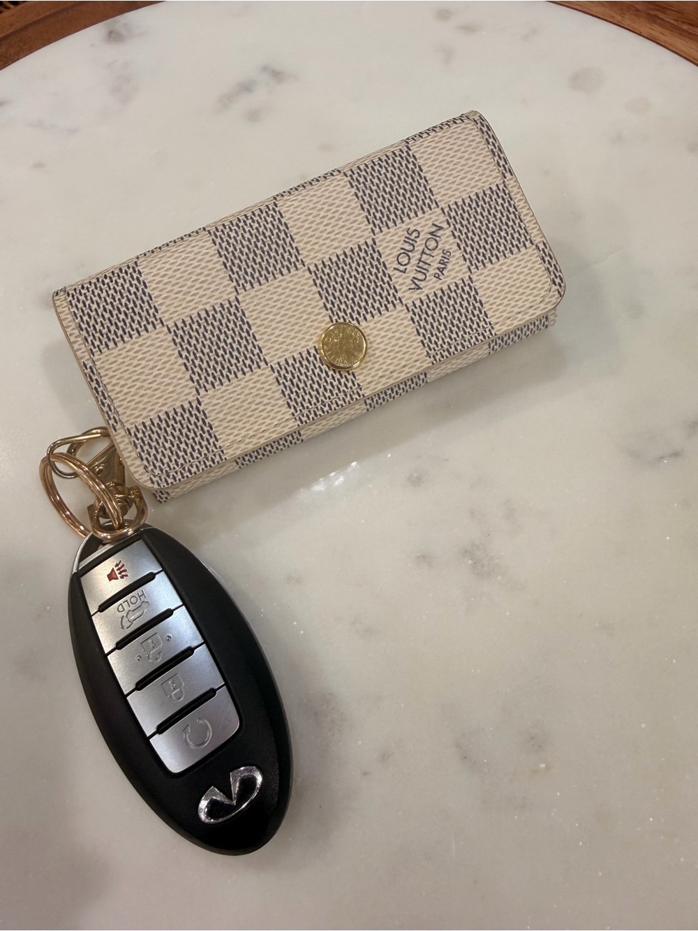 Louis Vuitton Damier Azur Key & Cash Holder with Gold Hardware